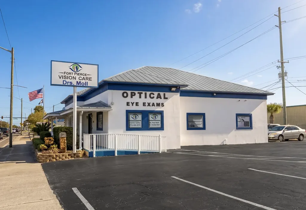 Exterior of Ft Pierce Vision Care eye clinic in Fort Pierce Florida offering eye exams and optical services